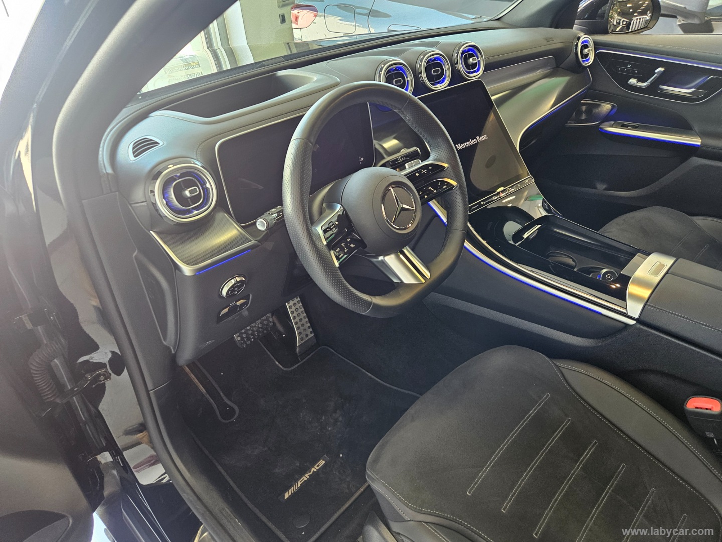 GLC 220 d 4Matic Coupé AMG Line PREMIUM Plus - immagine 5