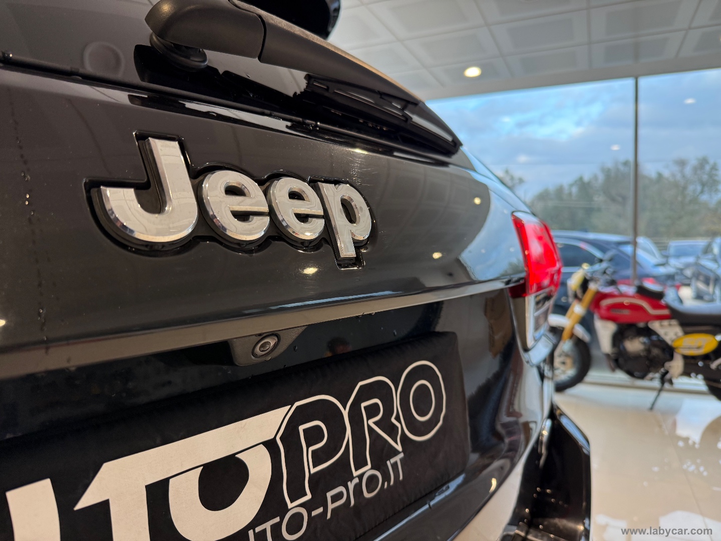 Gr. Cherokee 3.0 V6 CRD 250 MJT II Lim. - immagine 5