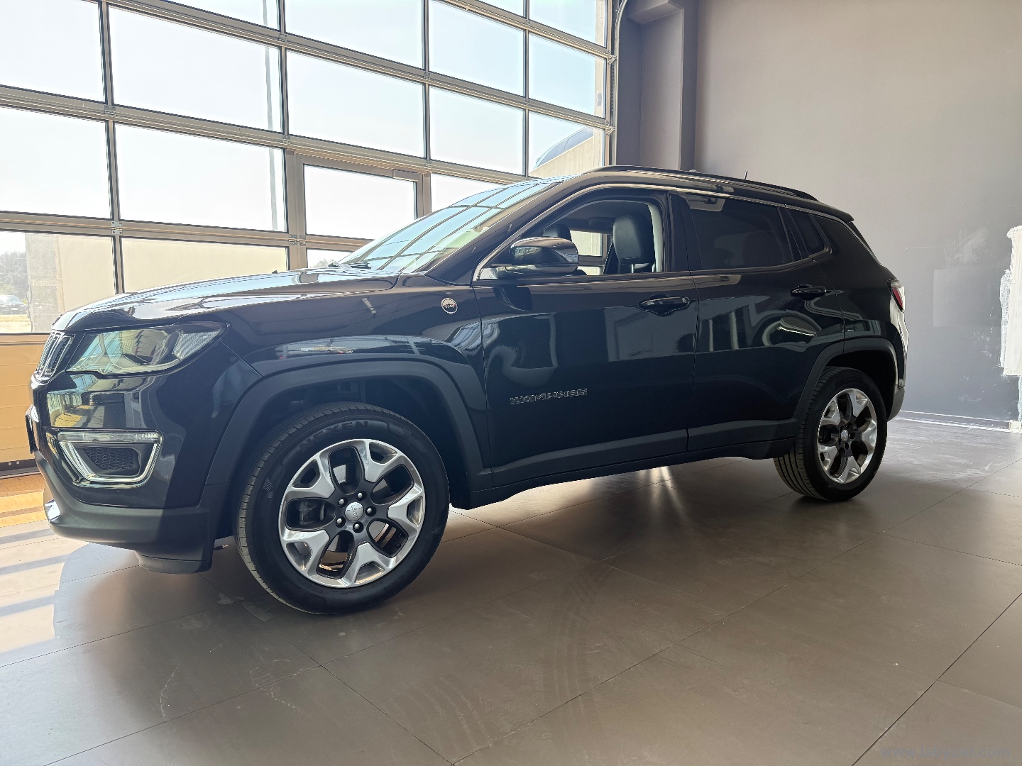 Compass 2.0 Mjt II aut. 4WD Longitude - immagine 5