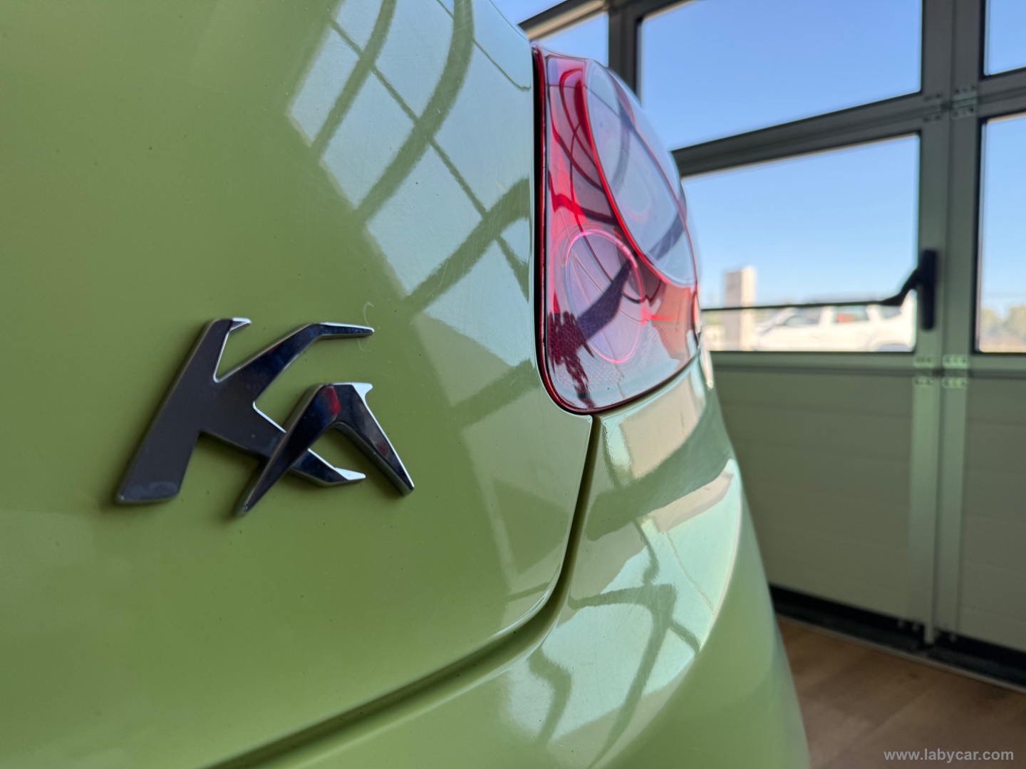 Ka 1.2 8V 69 CV Titanium - immagine 5