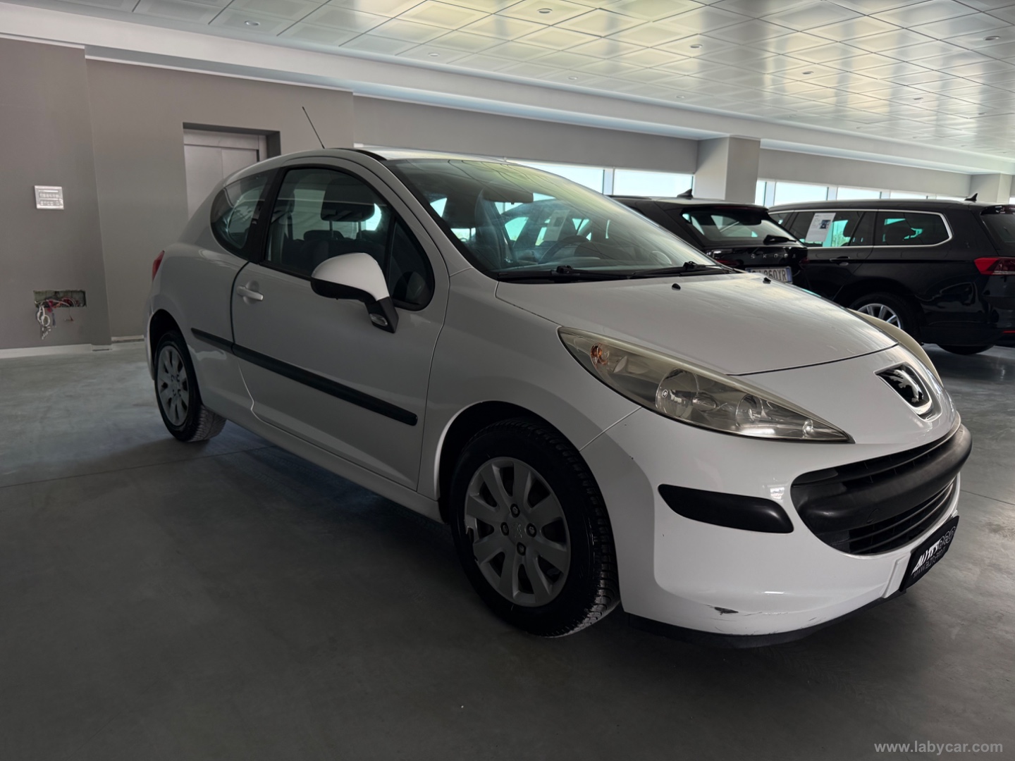 207 1.4 8V 75CV 3p. ONE Line - immagine 5