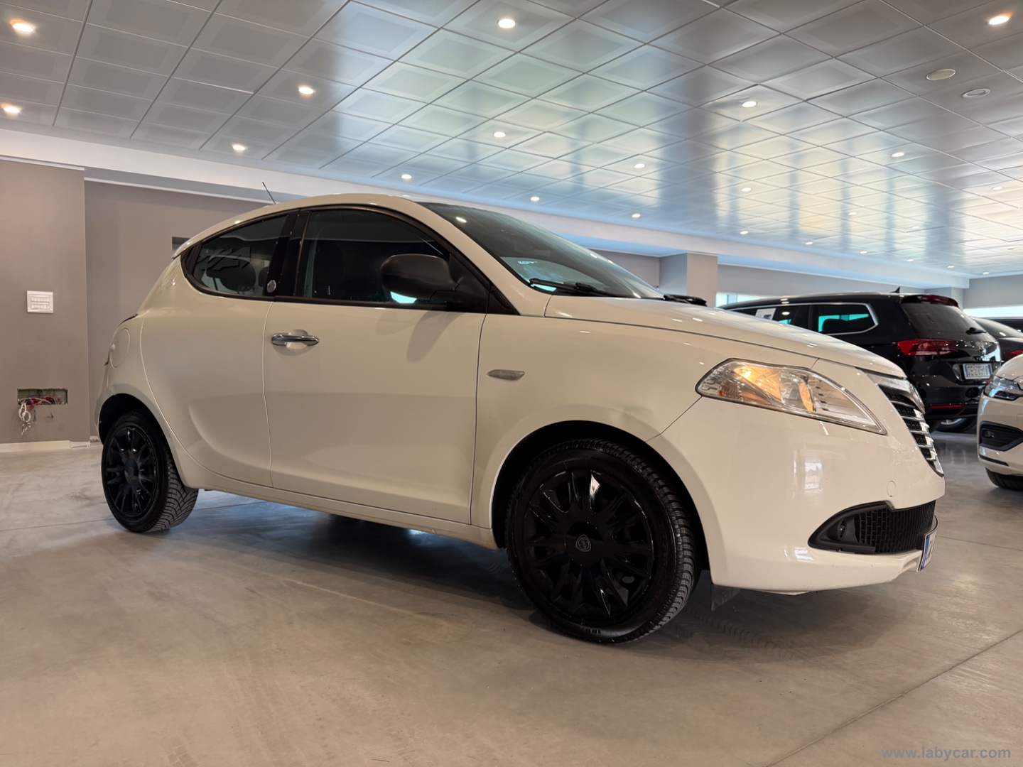 Ypsilon 1.2 69 CV 5p. GPL Ecochic Silver - immagine 5