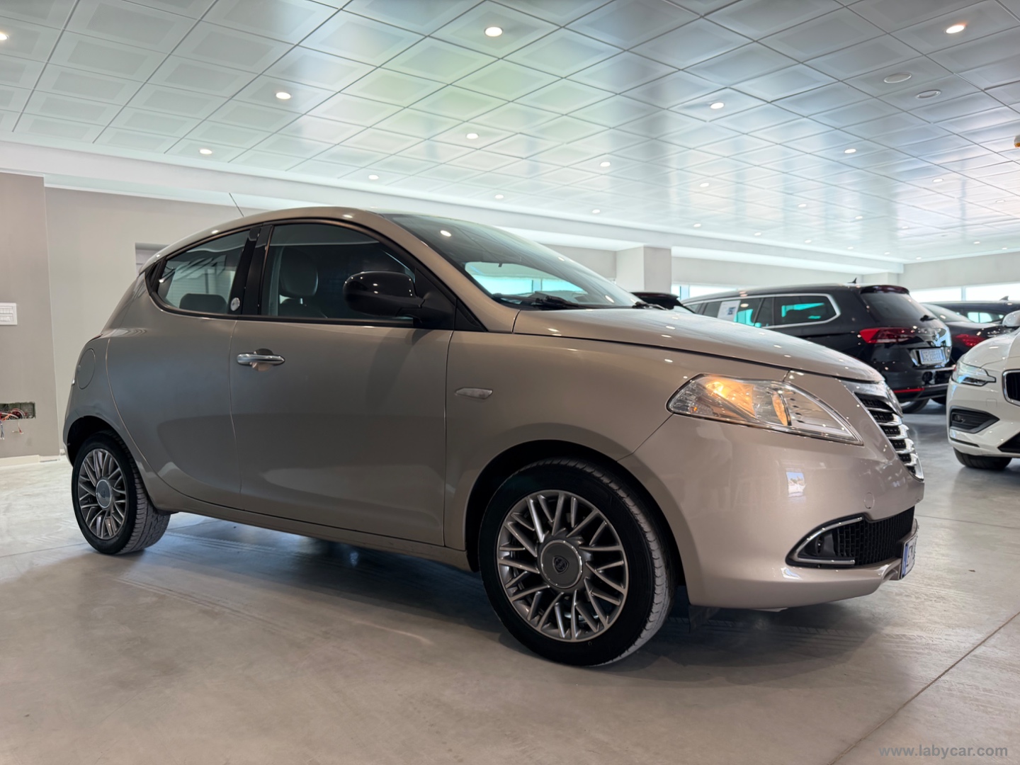 Ypsilon 1.2 69 CV 5p. GPL Ecochic Silver - immagine 5