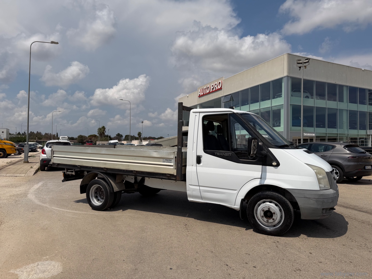 Transit 350M 2.4 TDCi/100 PM-RG Cabinato - immagine 5