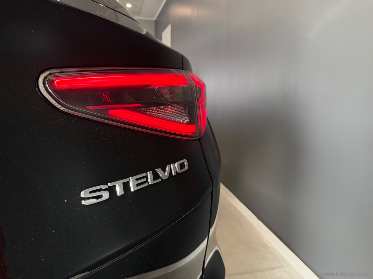 Stelvio 2.2 T.diesel 210CV AT8 Q4 Sprint - immagine 5