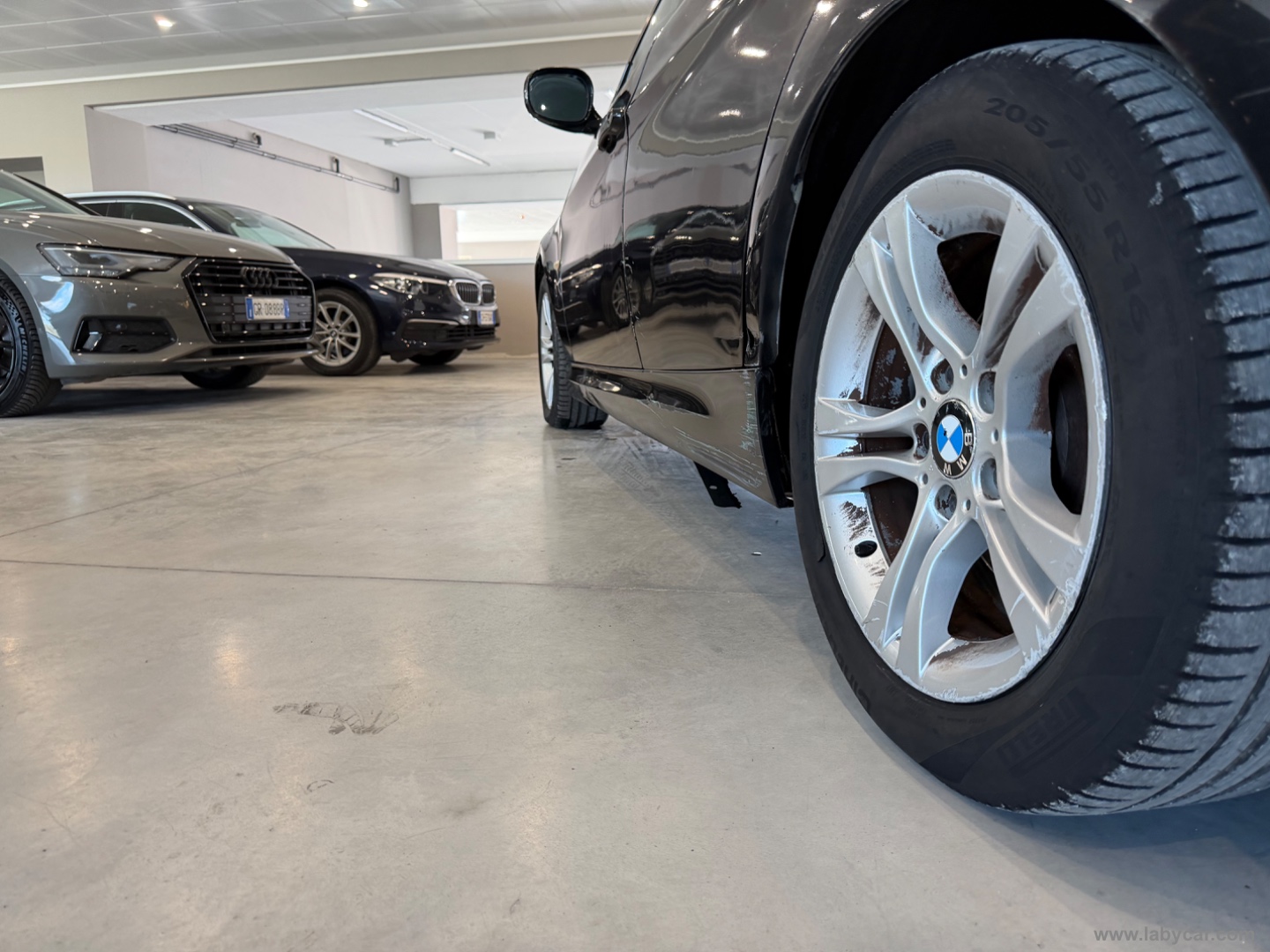 320d Touring Futura - immagine 5