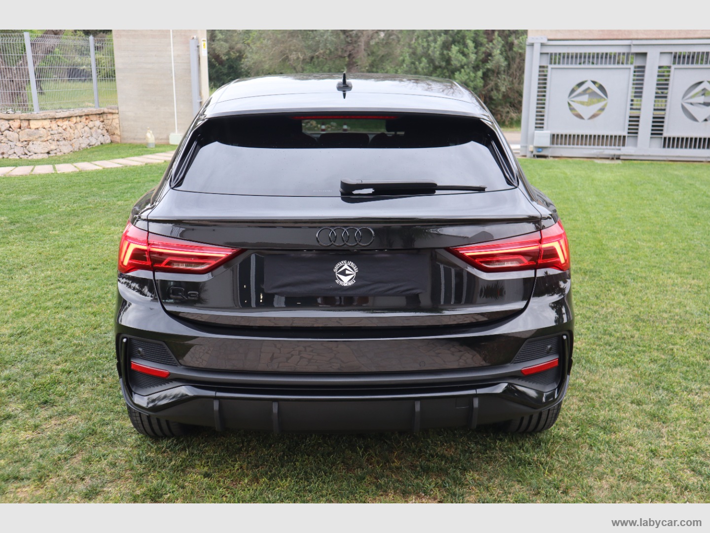 Q3 SPB 35 TDI S tronic S line edition IDENTITY BLACK - immagine 5