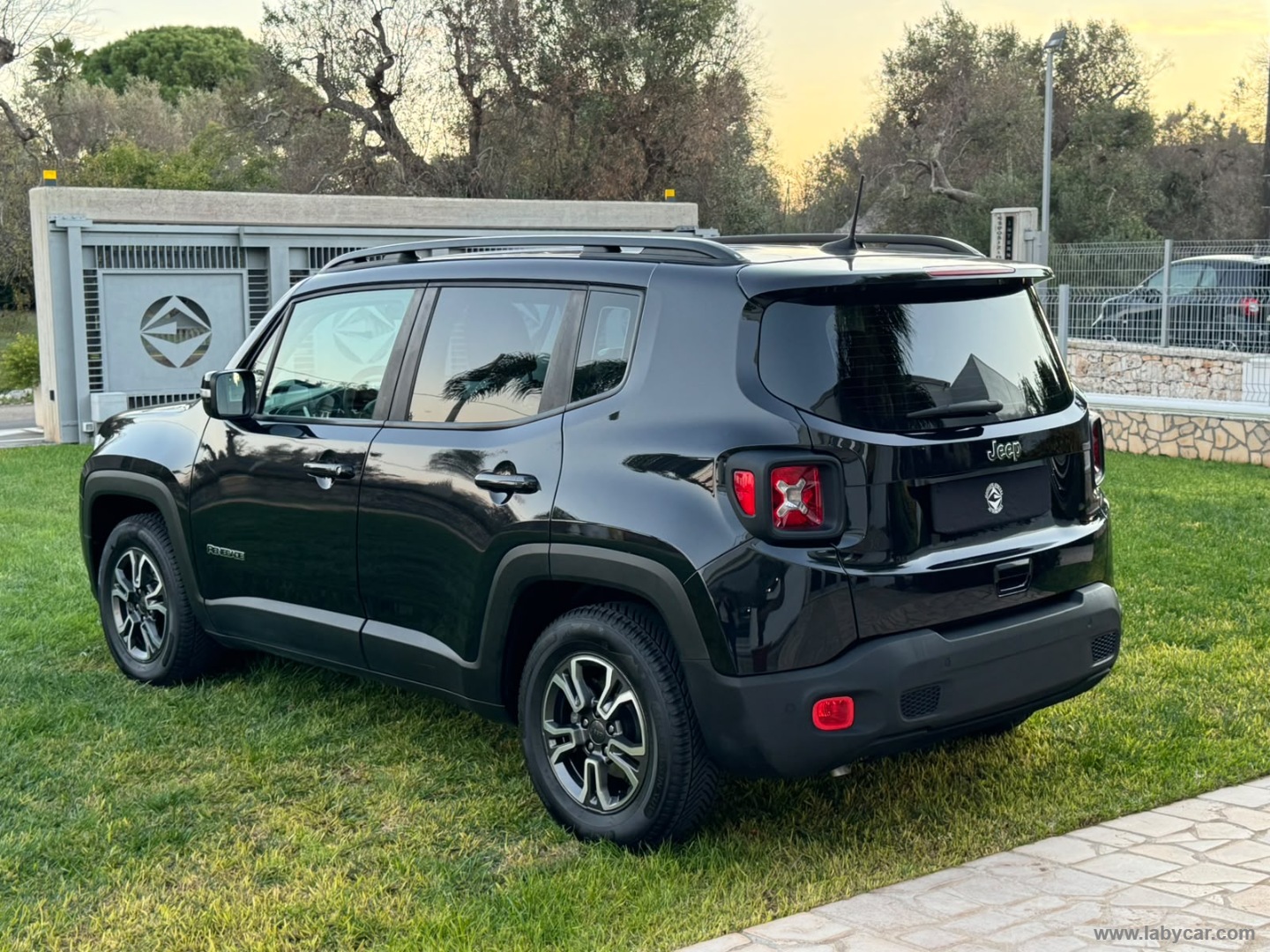 Renegade 1.6 Mjt 120CV Limited - immagine 5