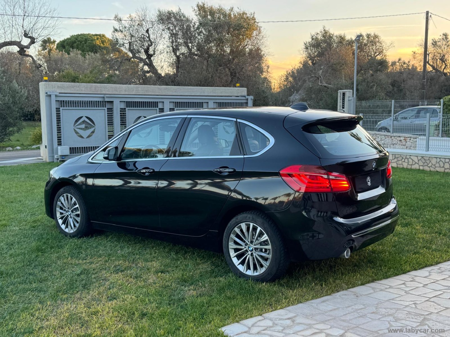 216d Active Tourer Luxury - immagine 5