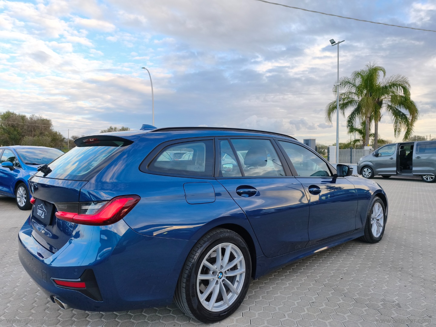 318d 48V Touring Business Advantage - immagine 5