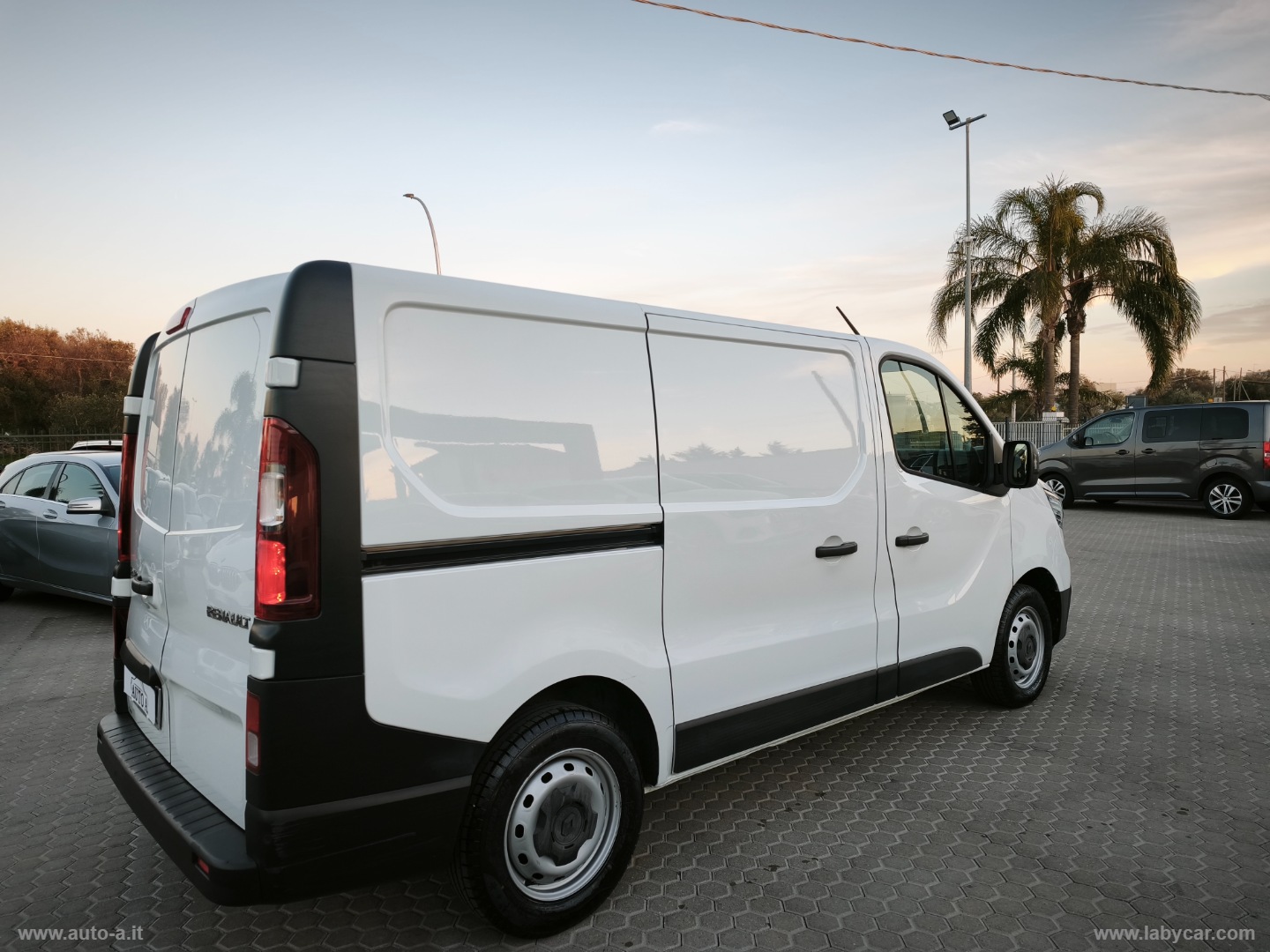 TRAFIC 2.0 DCI 130CV FURGONE ADVANCE - immagine 5