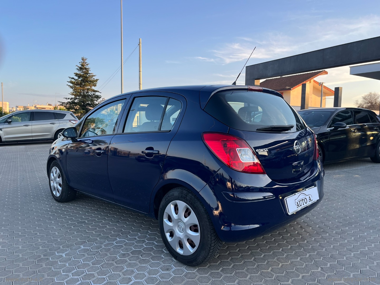 Corsa 1.2 85 CV 5p. GPL-TECH Club - immagine 5