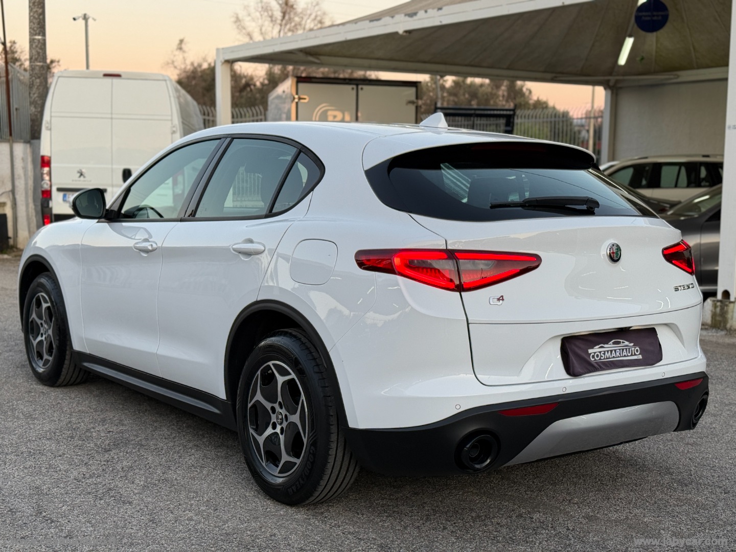 Stelvio 2.2 T.d. 190 CV AT8 Q4 Sup. Bus. - immagine 5