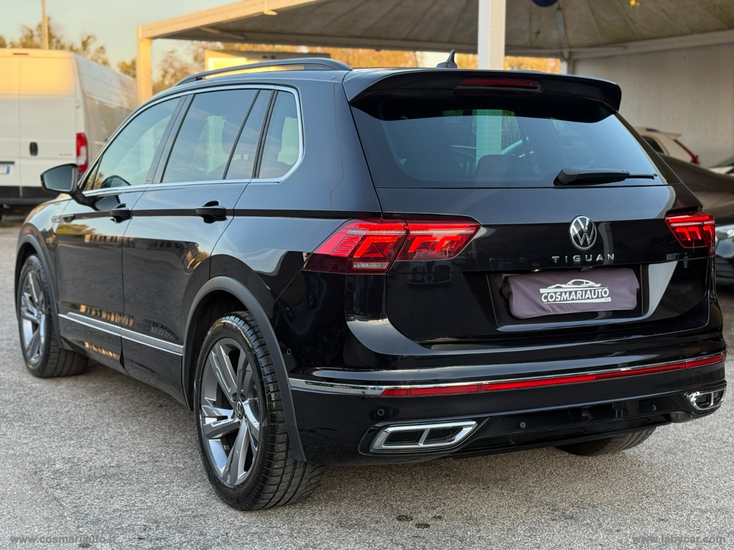 Tiguan 2.0 TDI 150CV DSG R-Line 2023 LUCI AMBIENTE - immagine 5