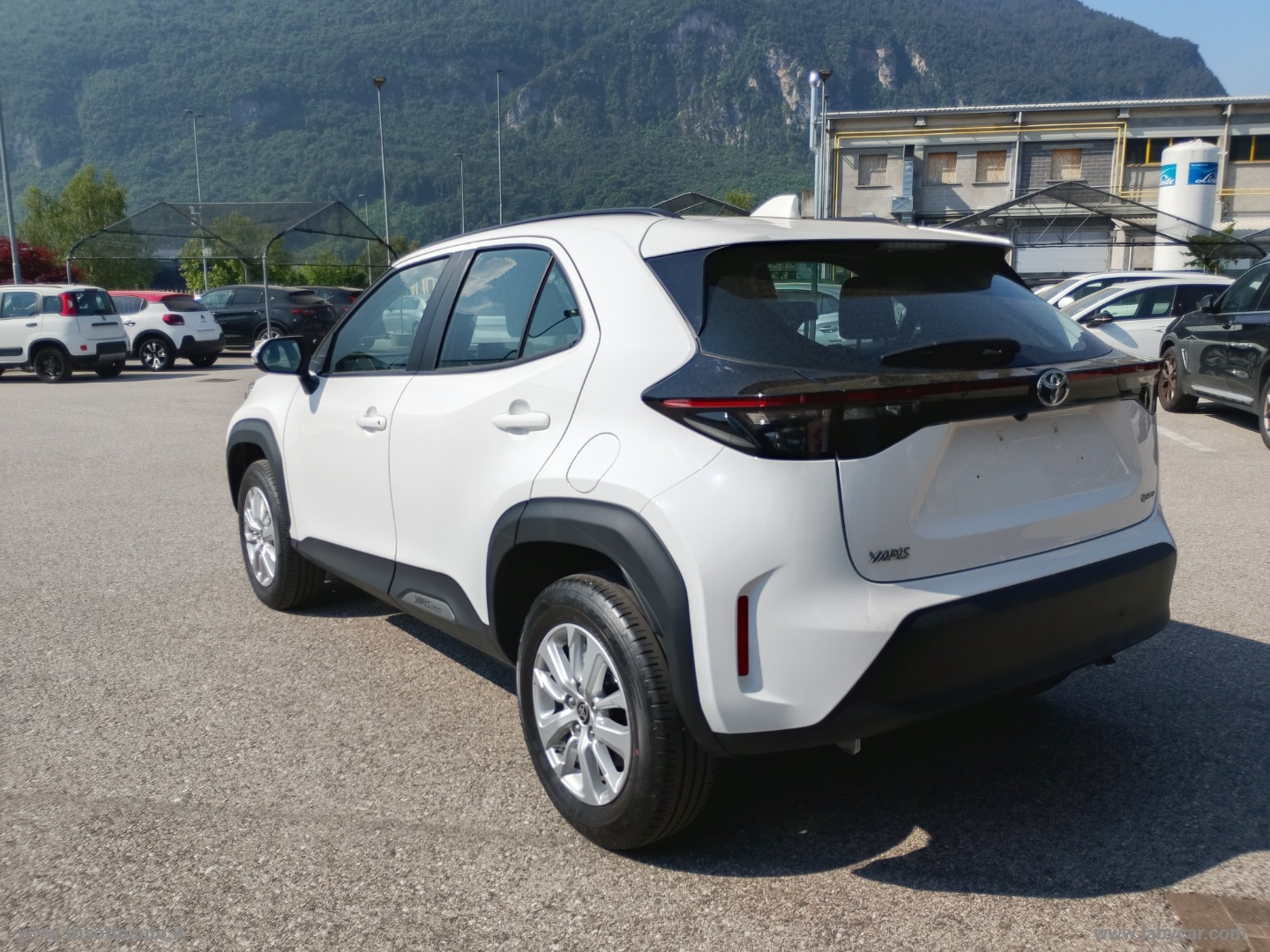 Yaris Cross 1.5 Hybrid 5p. Active AUT - immagine 5