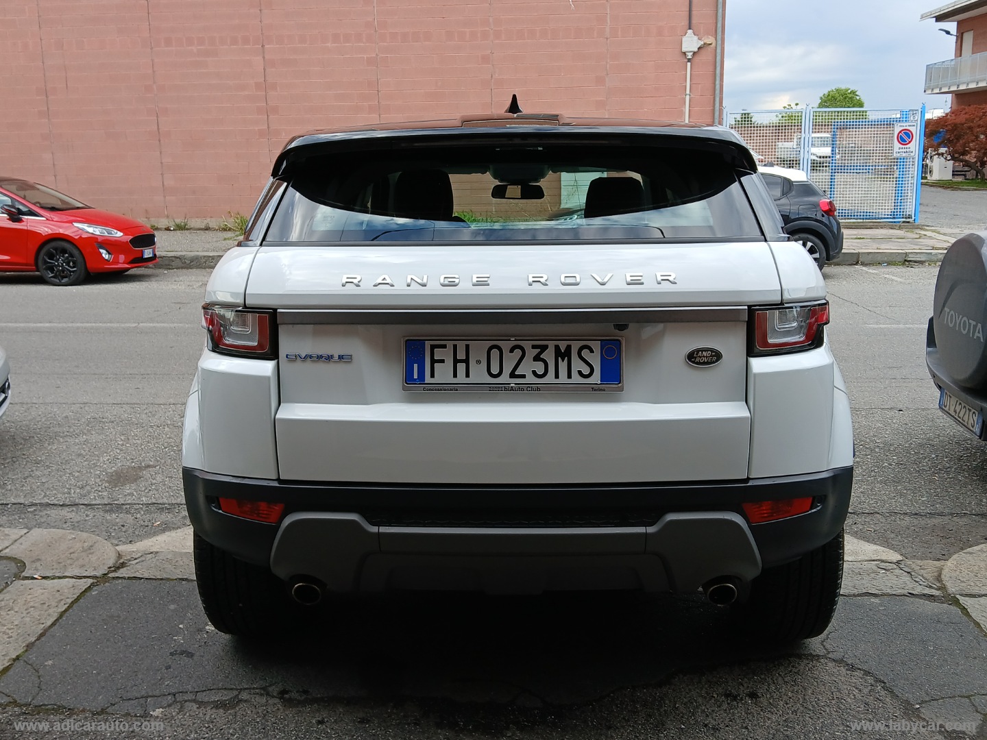 RR Evoque 2.0 TD4 150 CV 5p. - immagine 5
