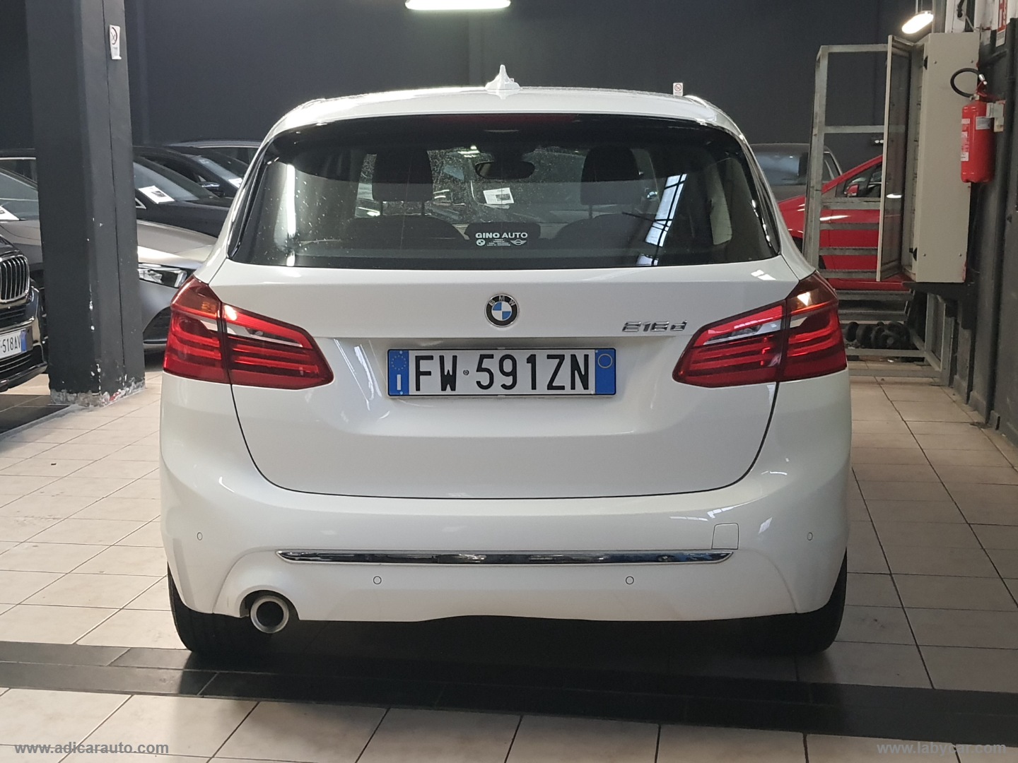 216d Active Tourer Luxury - immagine 5