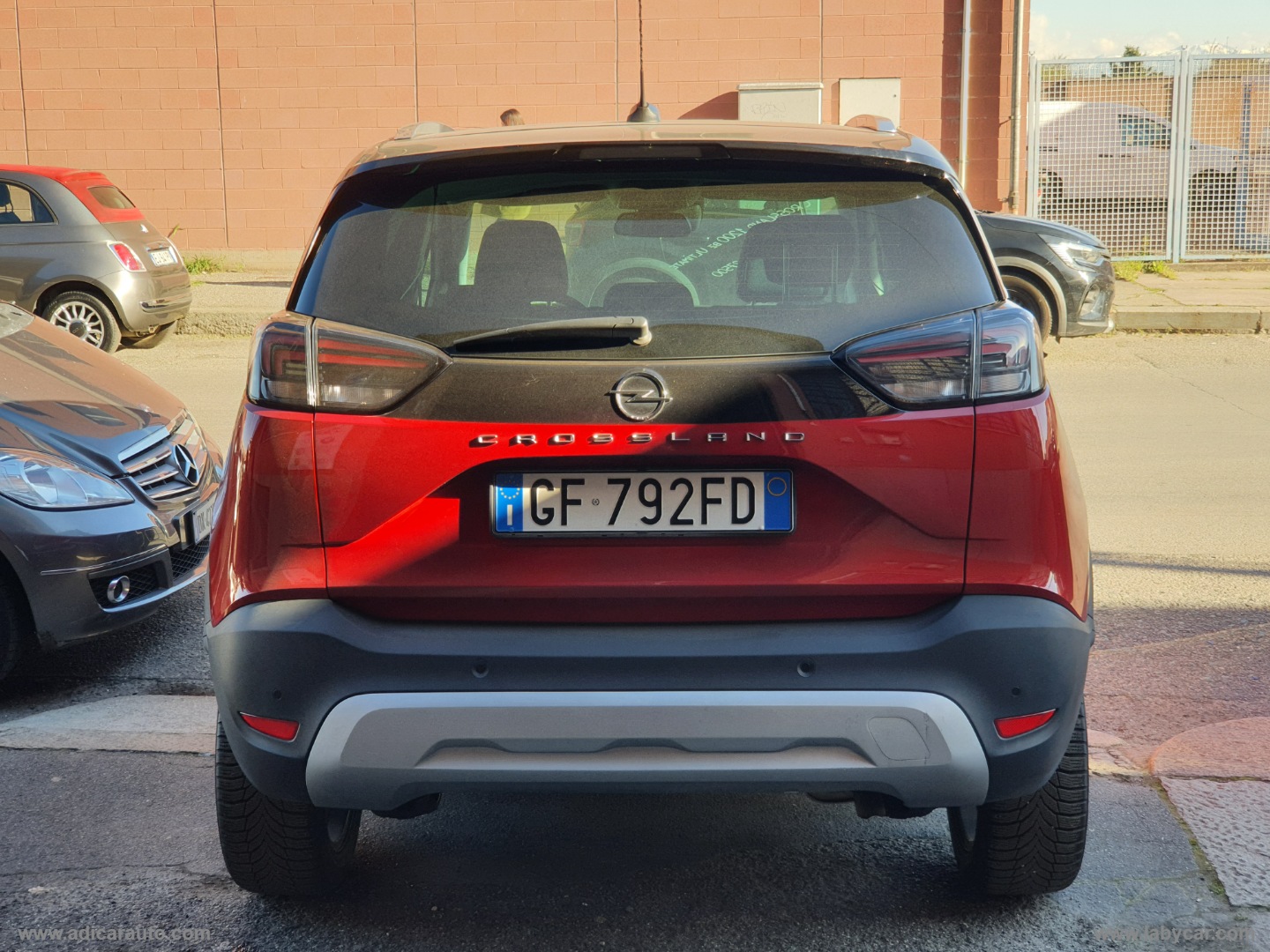Crossland 1.2 T 12V 110 CV S&S Ultimate - immagine 5