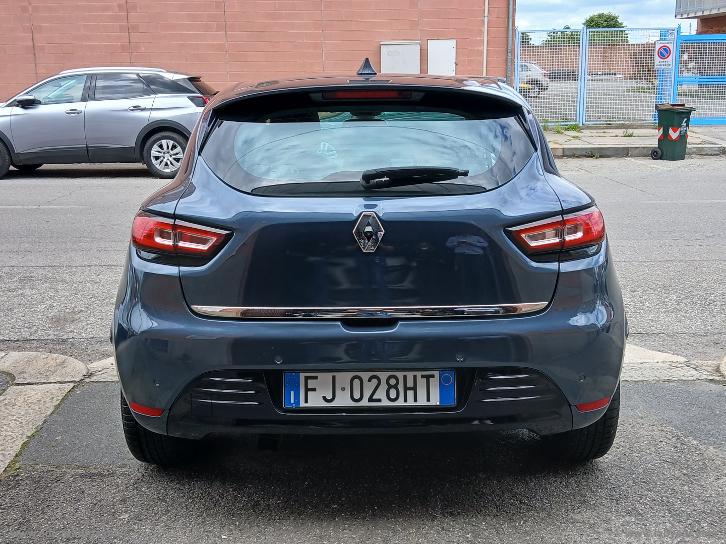 Clio 1.2 75 CV 5p. Duel - immagine 5