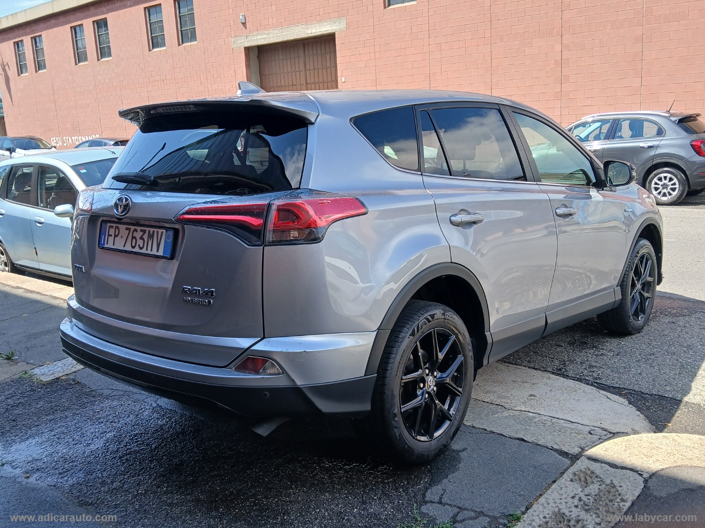RAV4 2.5 Hybrid 2WD - immagine 5