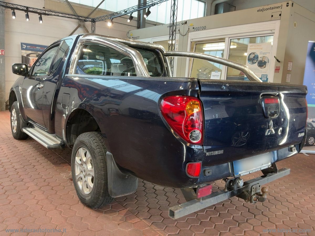 L200 2.5 DI-D/136CV Club Cab Invite - immagine 5