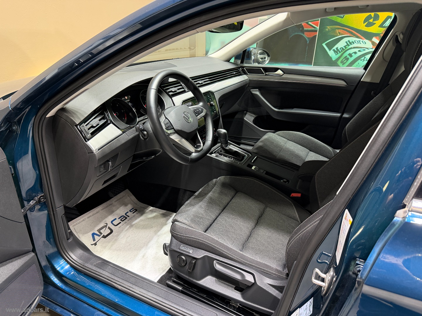 Passat Var. 2.0 TDI EVO DSG Business *CAMBIO AUT.*CLIMA 3 ZONE* - immagine 5