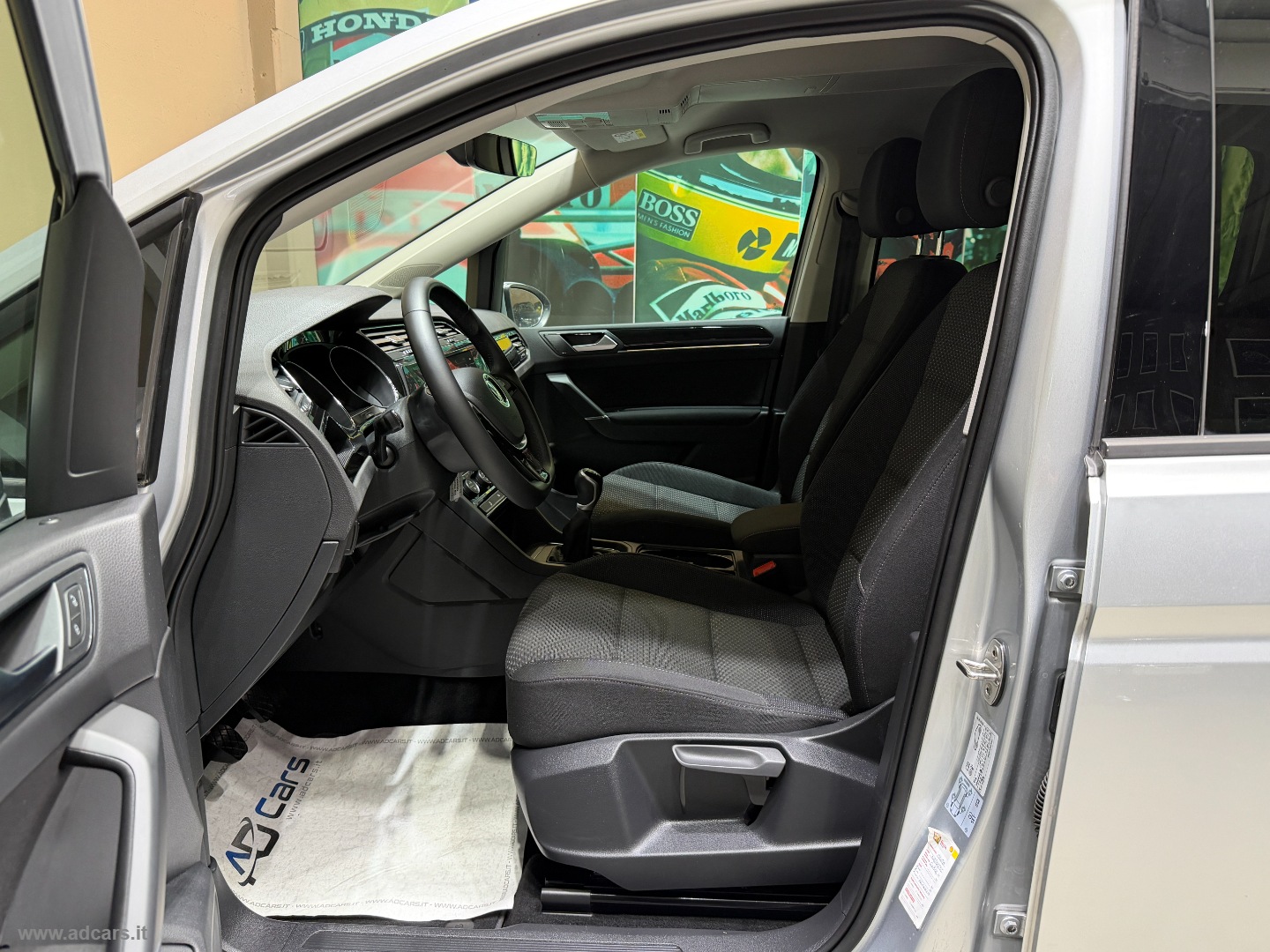 Touran 2.0 TDI 150 CV Business BMT *7 POSTI* - immagine 5