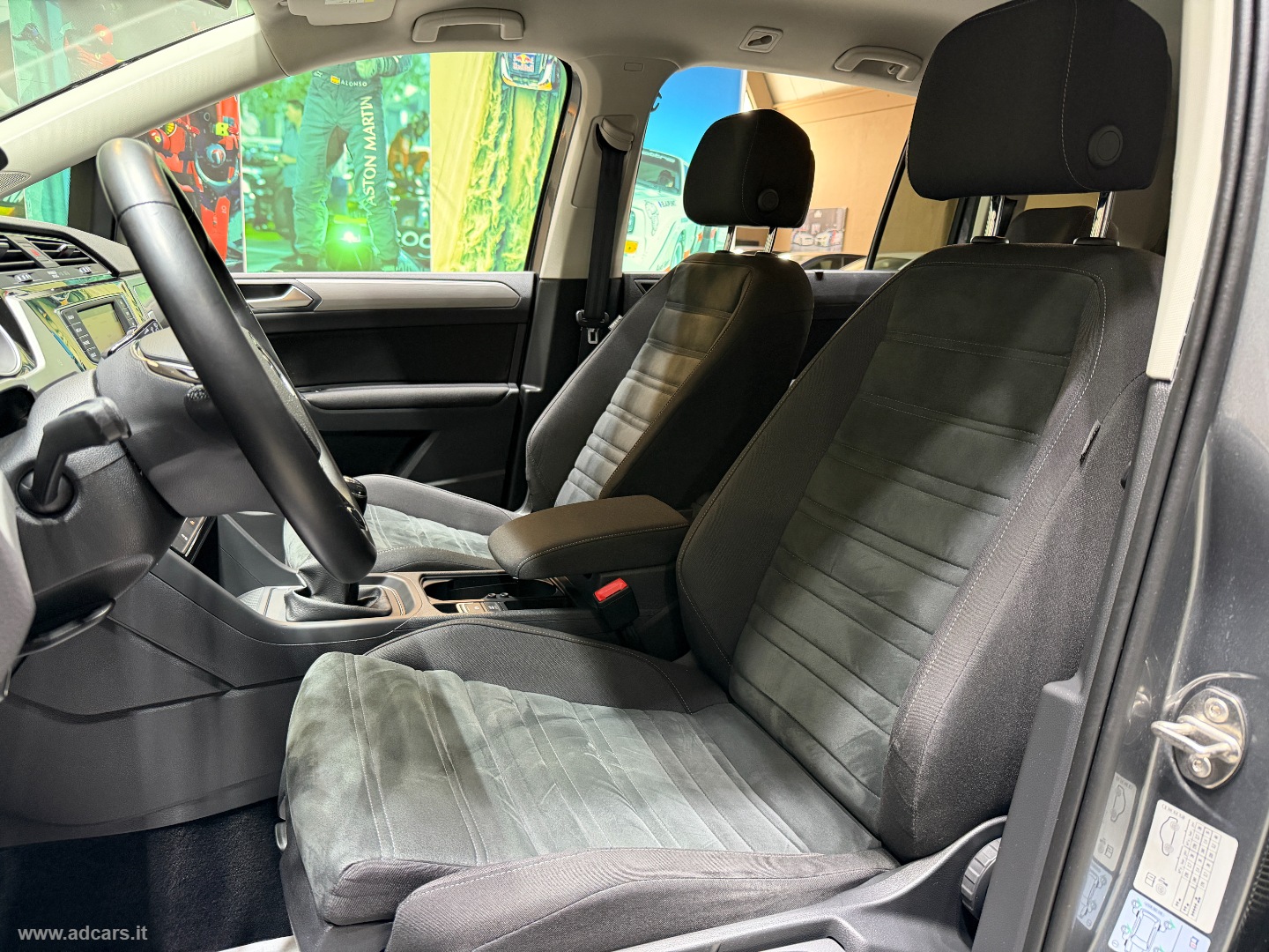 Touran 1.6 TDI Business BMT - immagine 5