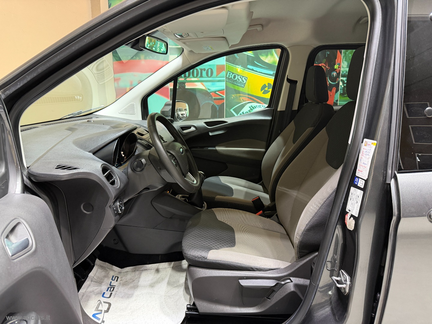 Tourneo Connect 1.0 EcoBoost Plus *5 POSTI*DOPPIA PORTA*VETRI SCURI* - immagine 5
