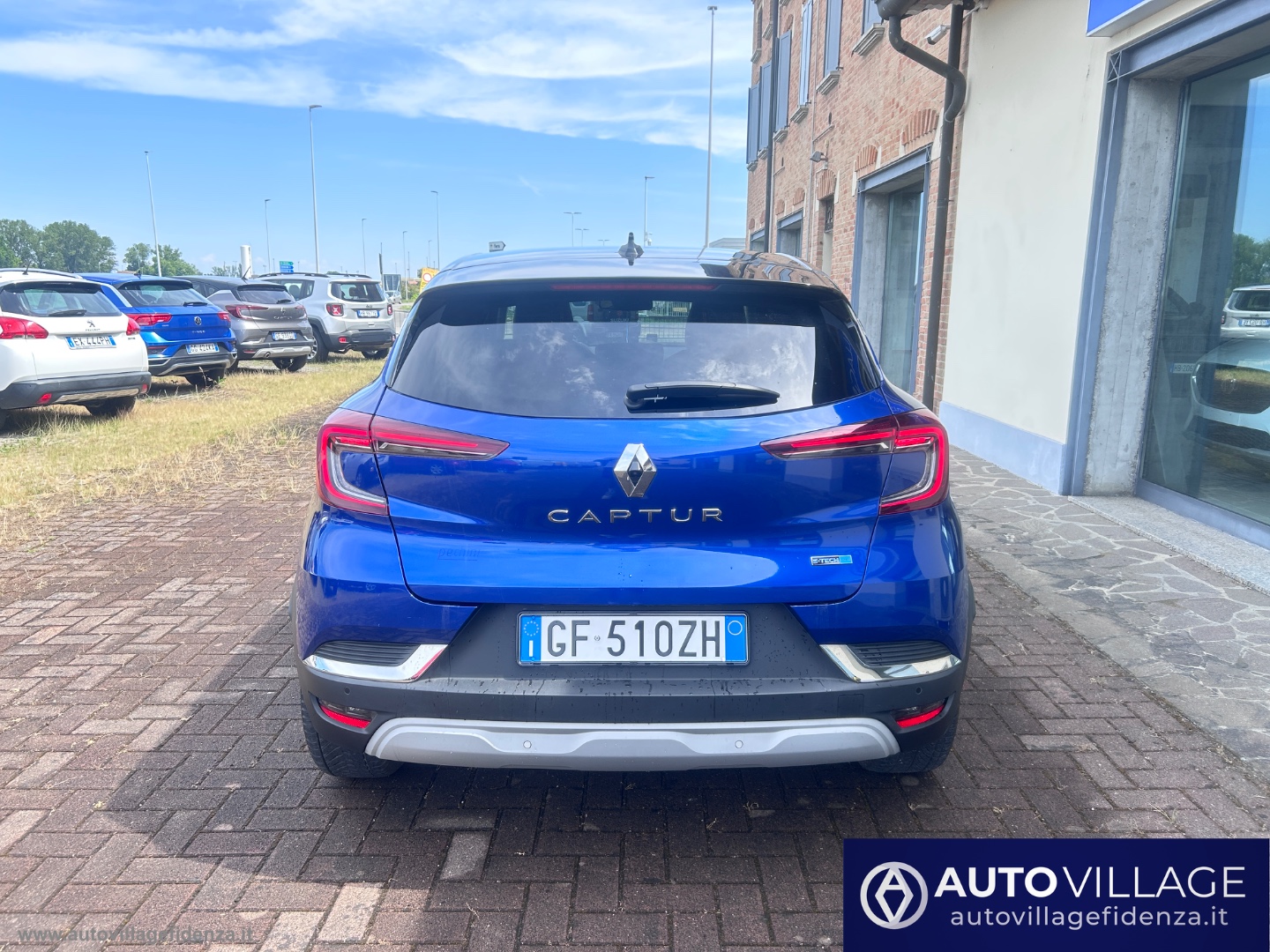 Captur Hybrid E-Tech 145 CV Business - immagine 5