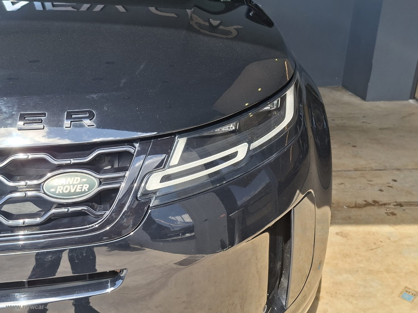 RR Evoque 2.0D L.Flw 150 AWD Auto S - immagine 5