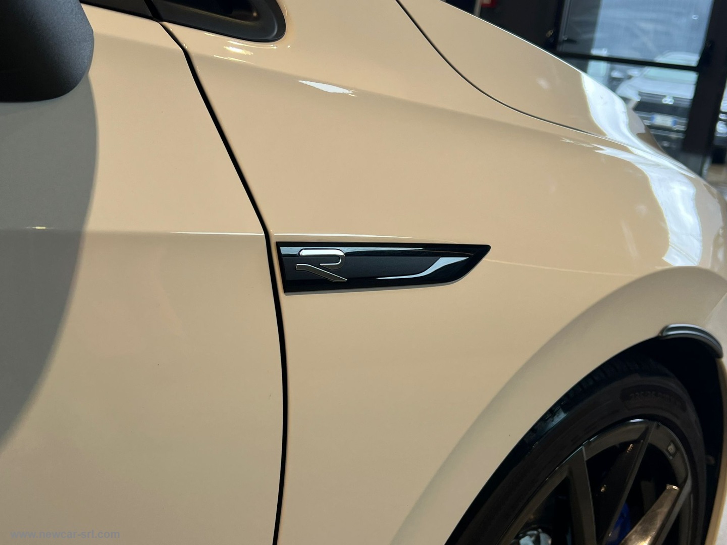Golf 2.0 TSI R DSG 4Motion - immagine 5