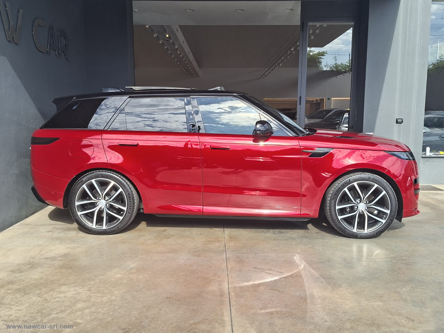 Range Rover 3.0D I6 300 CV HSE - immagine 5
