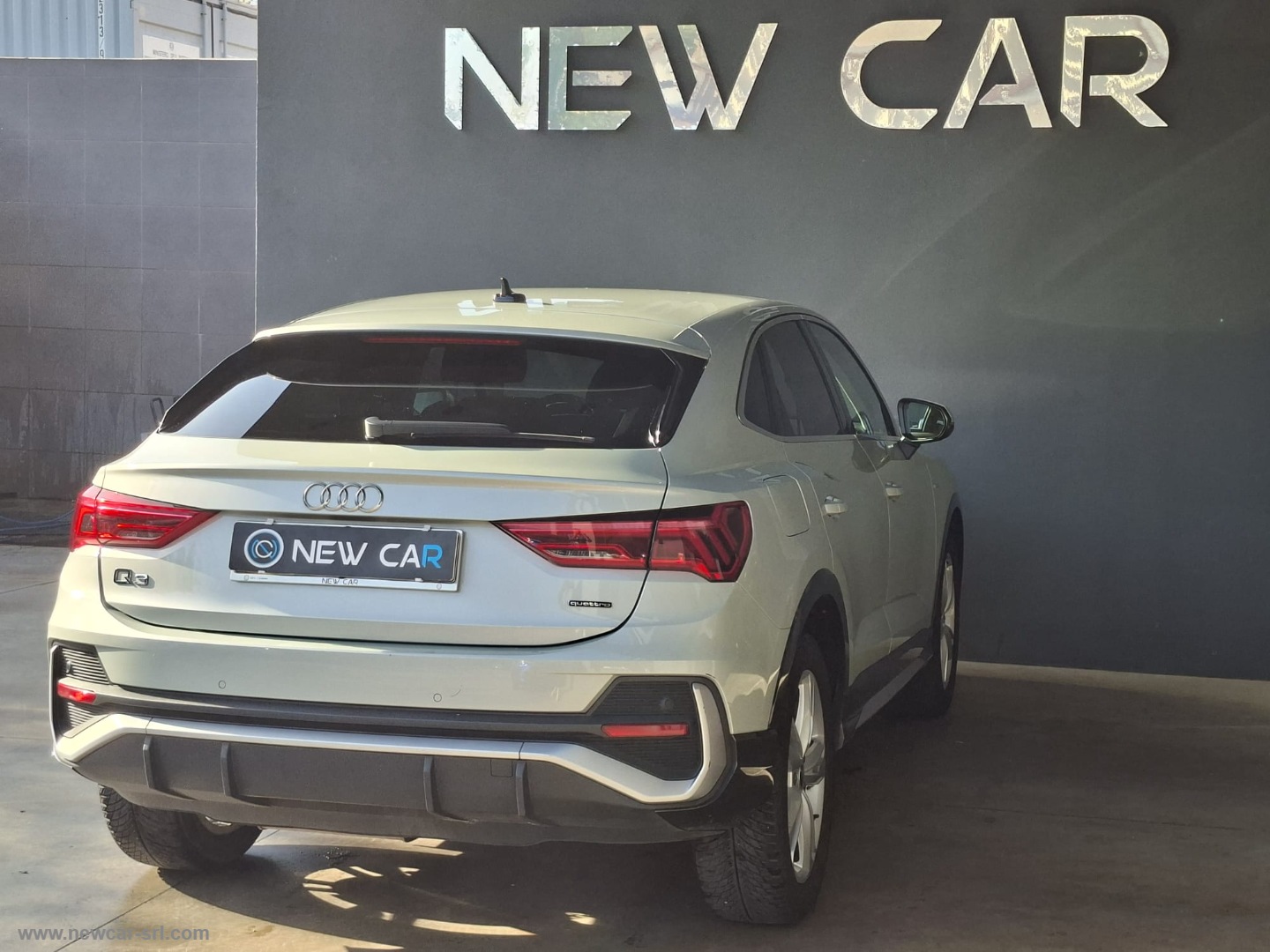 Q3 SPB 35 TDI S tronic Business Plus - immagine 5