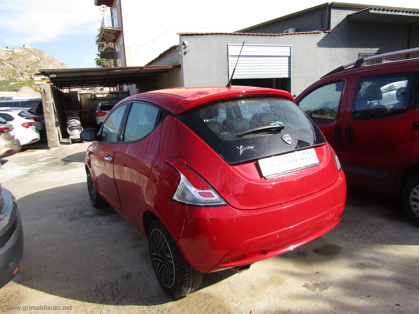 Ypsilon 1.2 69 CV 5p. GPL Ecochic Gold - immagine 5