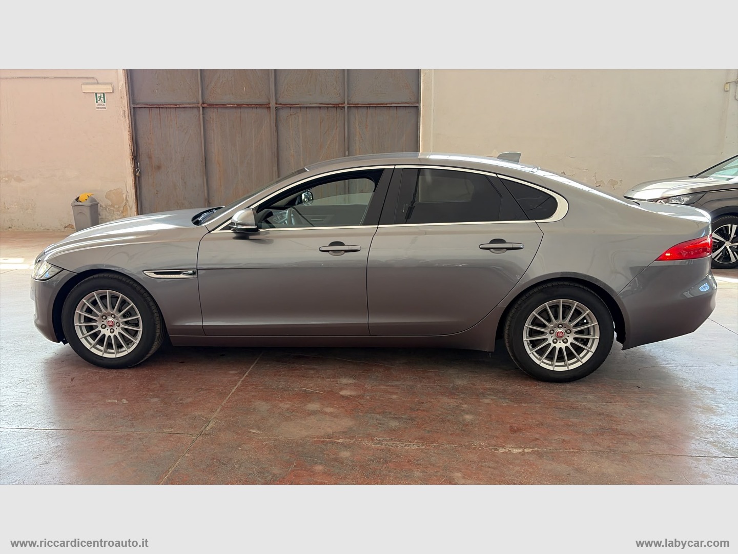 XF 2.0 D 180 CV AWD aut. Prestige - immagine 5