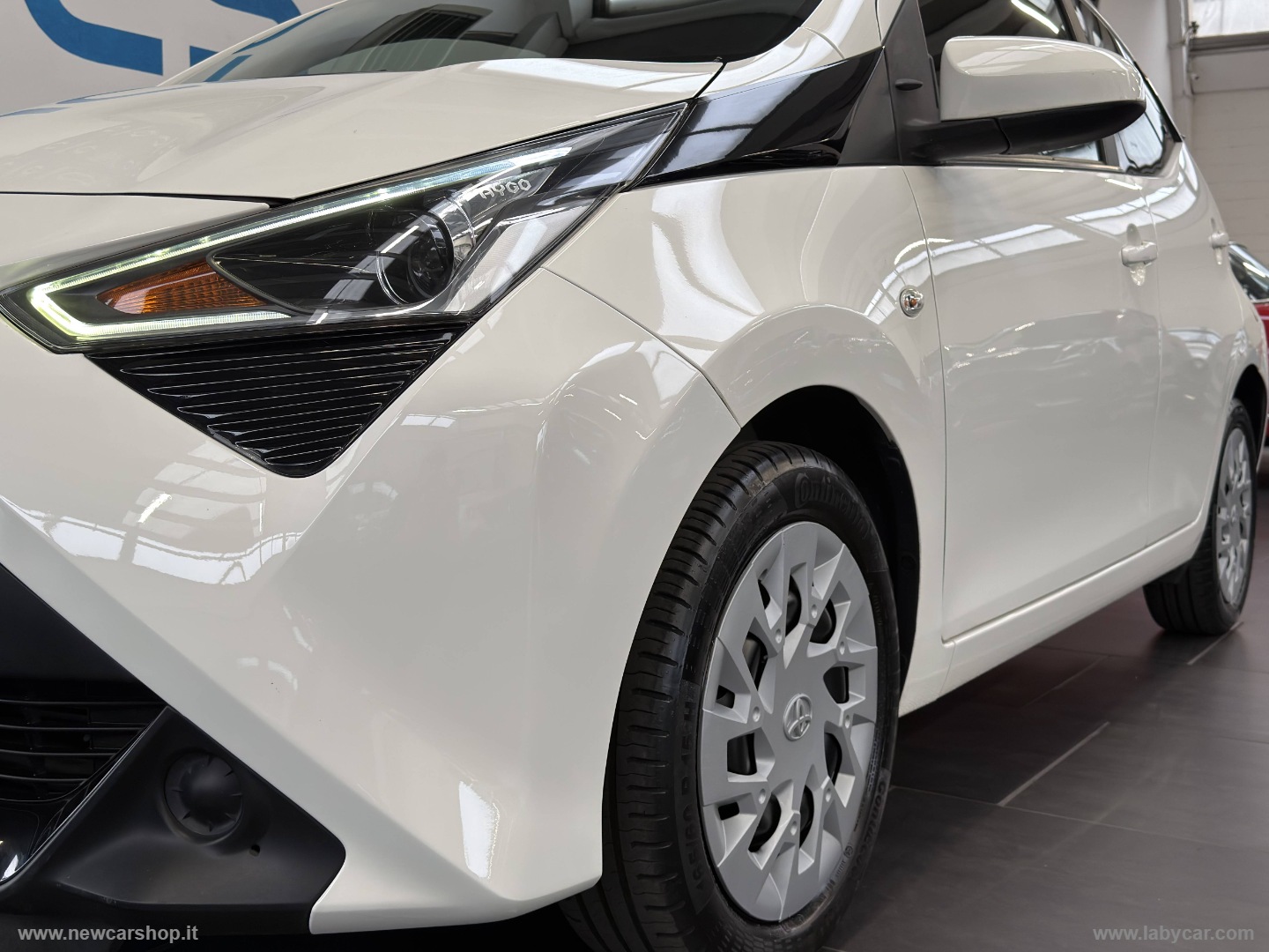 Aygo 1.0 VVT-i 72 CV 5p. x-play NEOPATENTATI - immagine 5