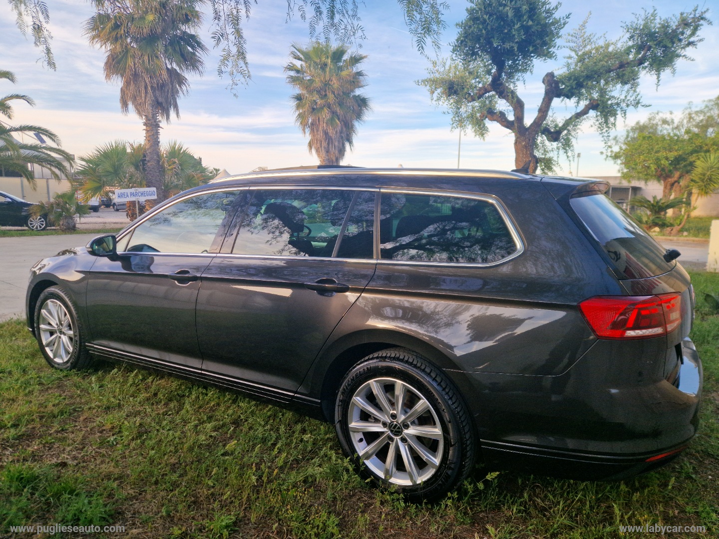 Passat Var. 2.0 TDI DSG Business TETTO - immagine 5