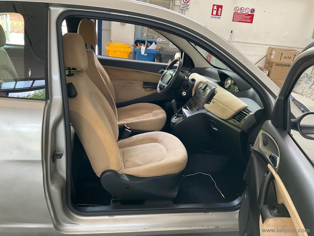 Ypsilon 1.3 MJT 16V Platino CAMBIO AUTOMATICO - immagine 5