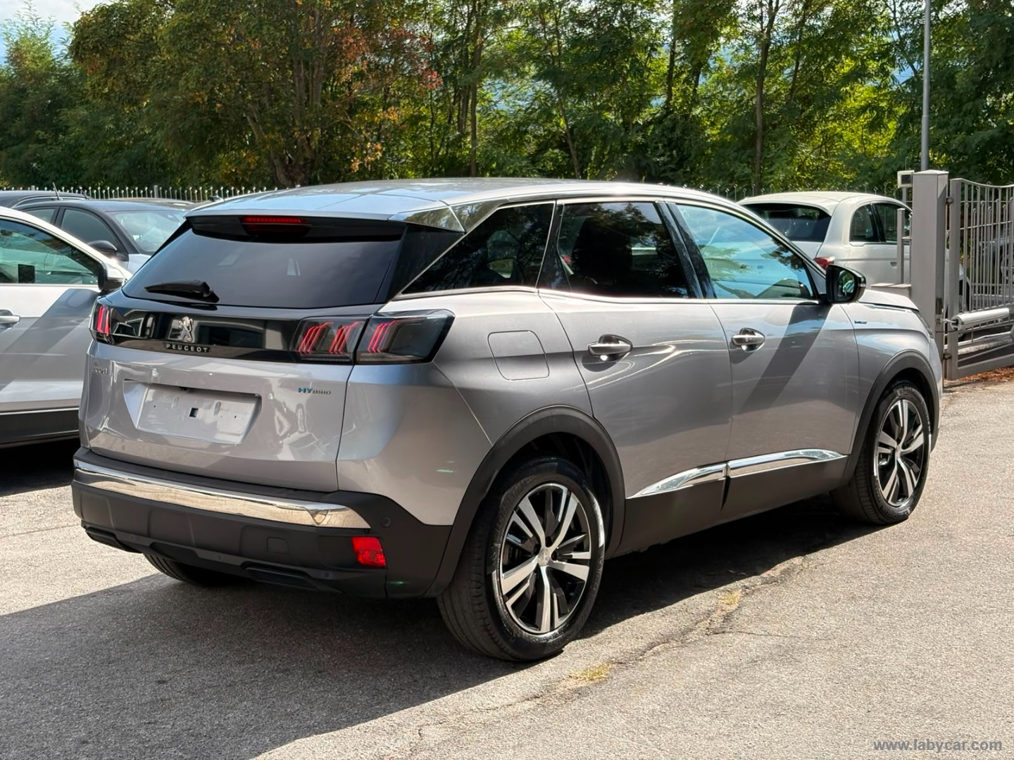 Peugeot 3008 Hybrid 225 e-EAT8 Allure Pack - Immagine 5