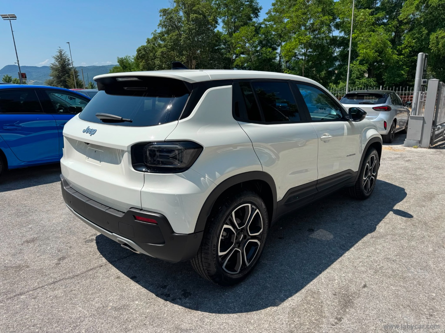 Jeep Avenger 1.2 Turbo Summit - Immagine 5
