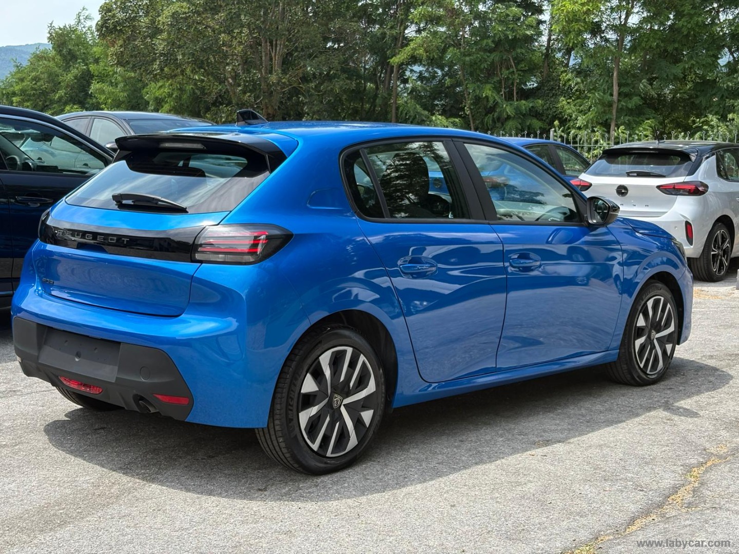 Peugeot 208 PureTech 100 S&S 5p. Active - Immagine 5