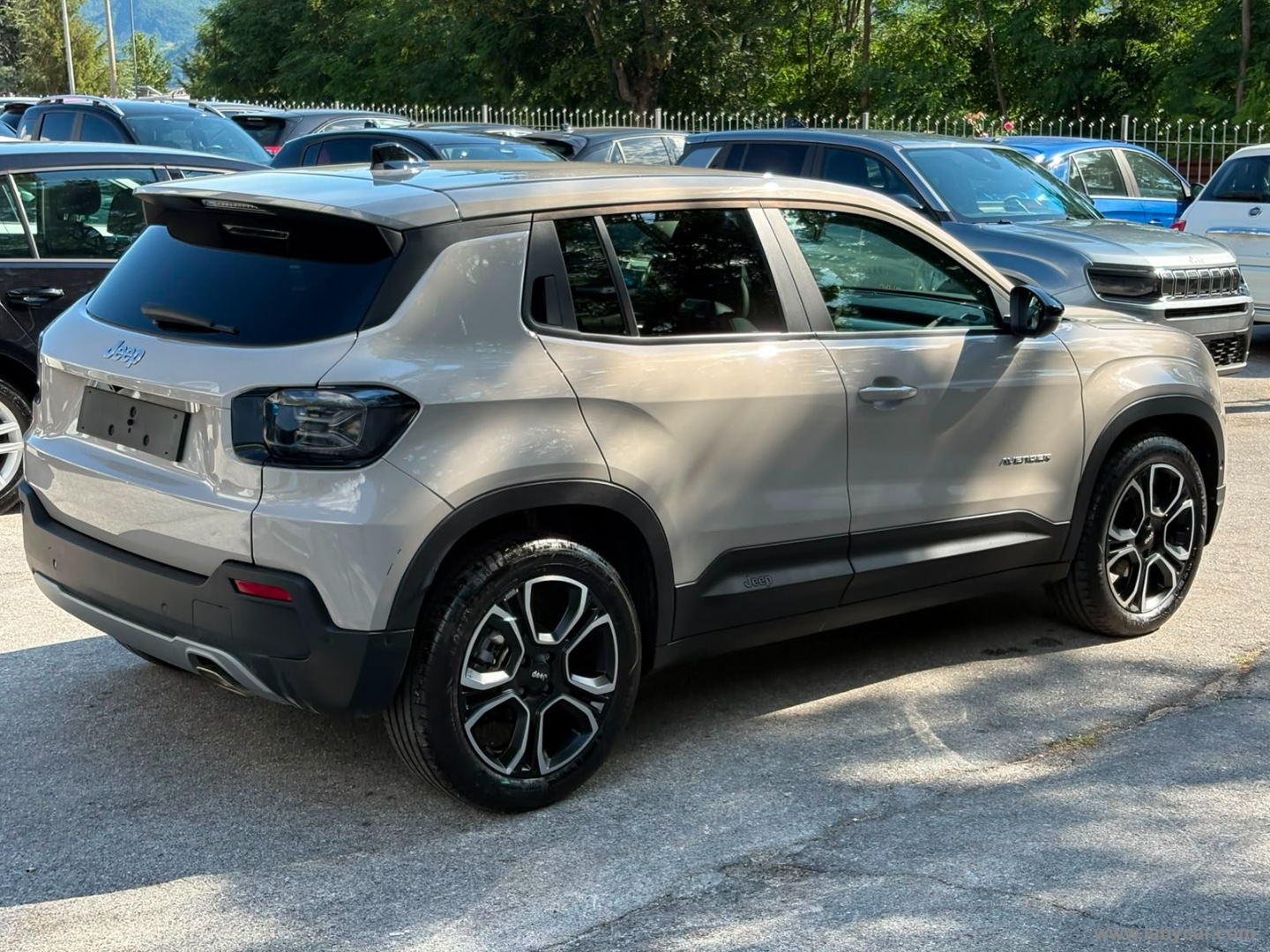 Jeep Avenger 1.2 Turbo Summit - Immagine 5