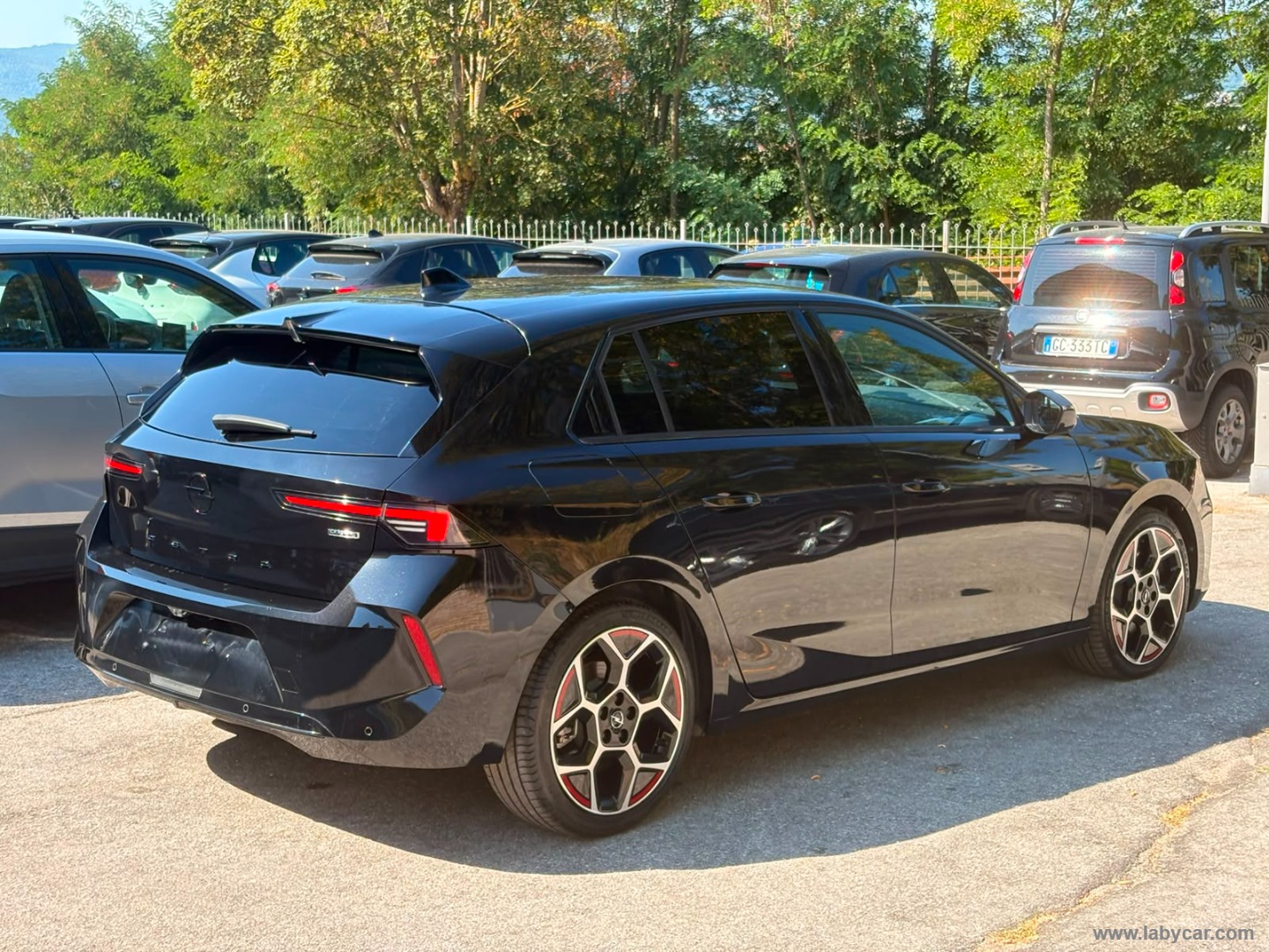 Opel Astra 1.6 PHEV 180 CV AT8 GS - Immagine 5