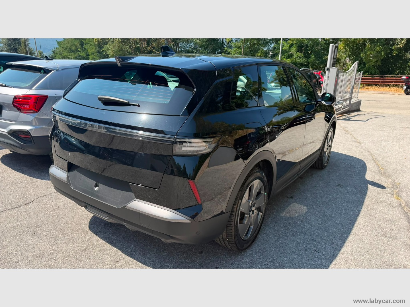 Opel Grandland Hybrid 145 CV DCT6 Edition - Immagine 5