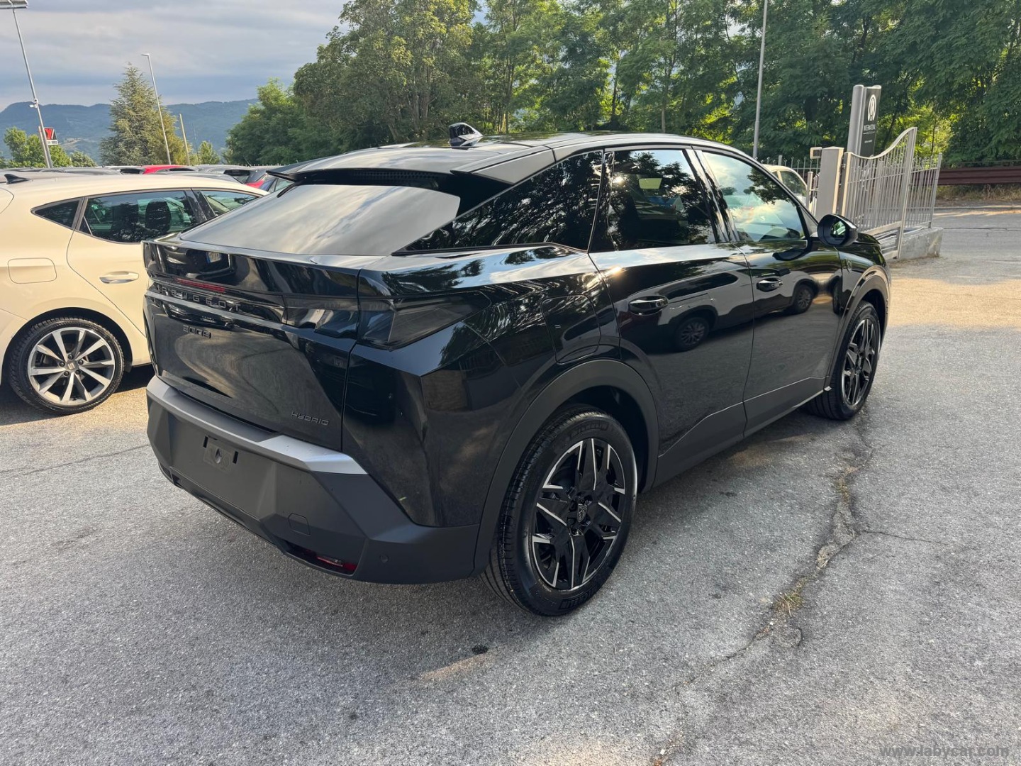Peugeot 3008 Hybrid 145 e-DCS6 GT - Immagine 5