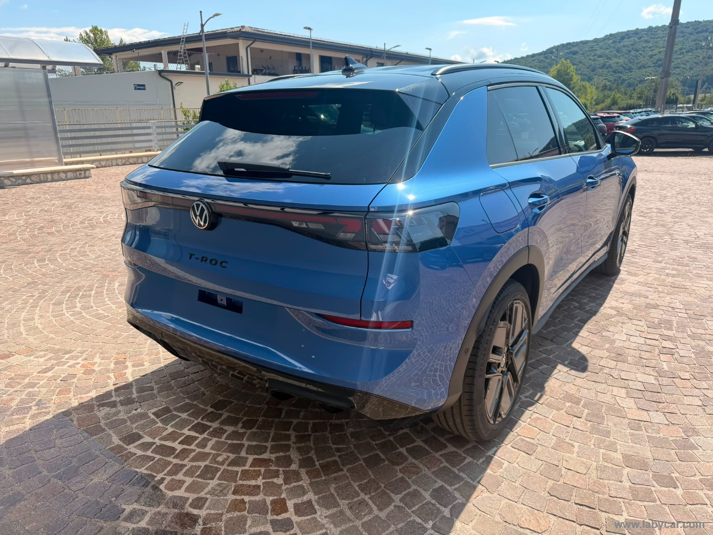 Volkswagen T-Roc 1.5 eTSI ACT 150 CV DSG R-Line - Immagine 5