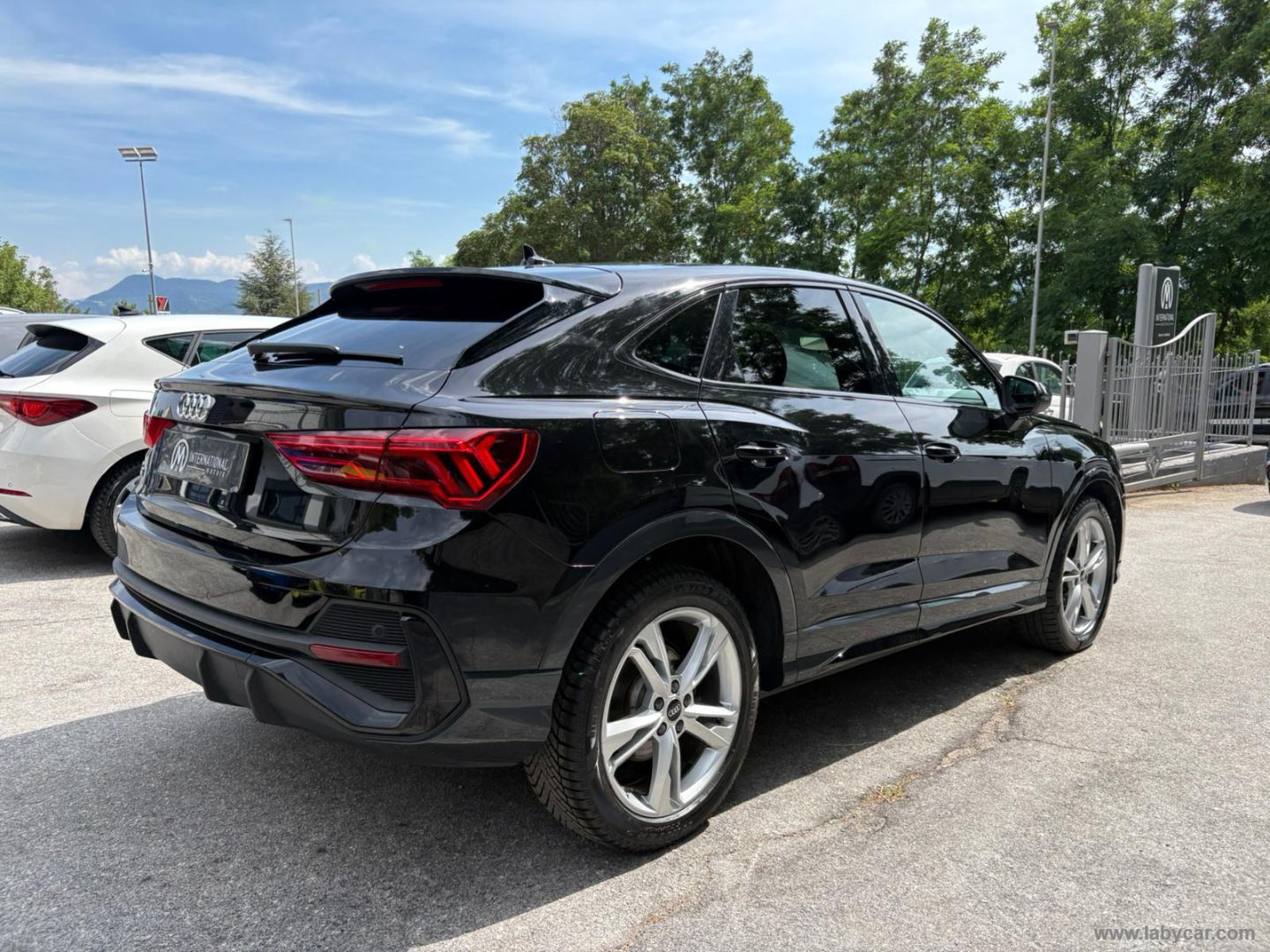 Audi Q3 SPB 35 TDI S tronic S line edition - Immagine 5