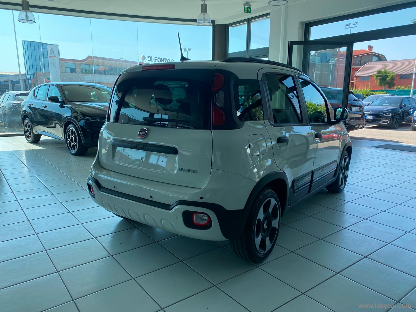 Fiat Panda 1.0 FireFly S&S Hybrid Pandina - Immagine 5