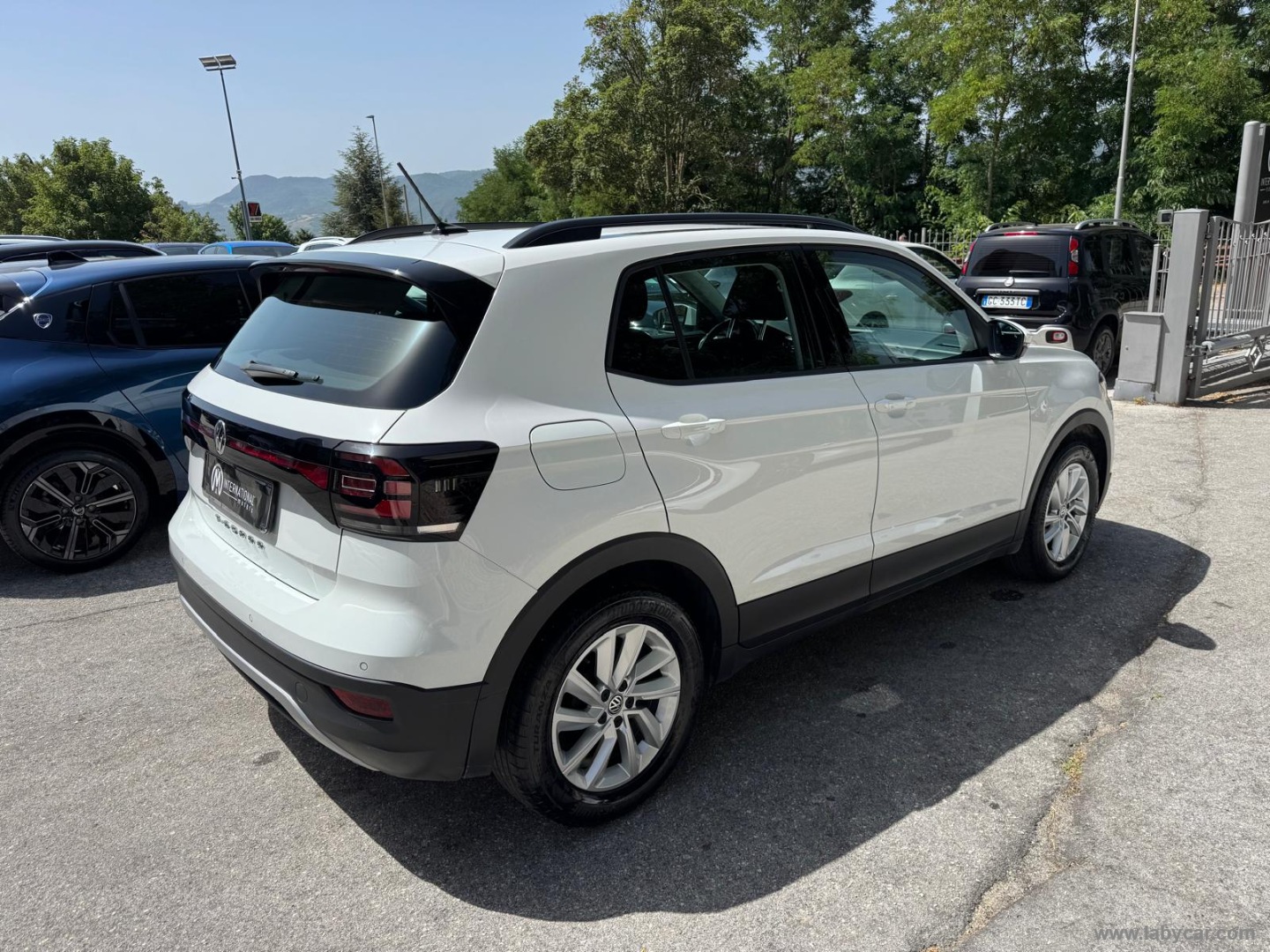 Volkswagen T-Cross 1.6 TDI Style BMT - Immagine 5
